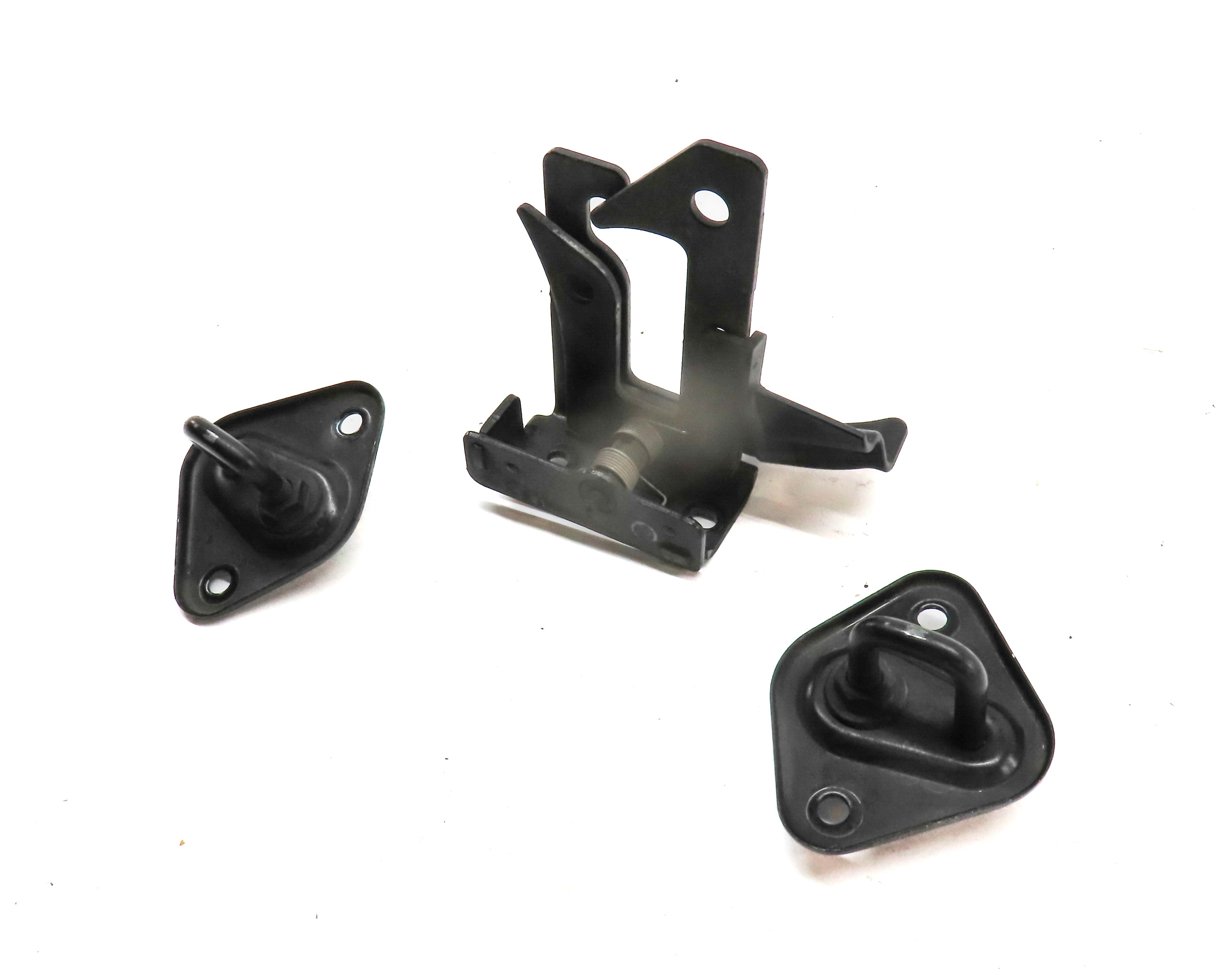 2012 MERCEDES E350 (W212) FRONT HOOD BONNET LID SAFETY HOOK CATCH LATCH SET/3 — exact item pictured